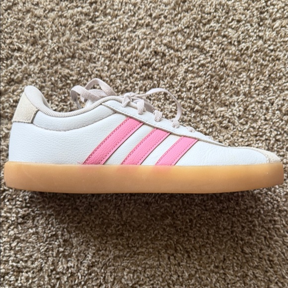 Girls’ Addidas Shoes - Picture 3 of 5